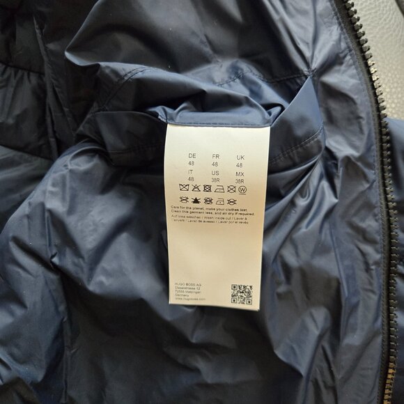 Hugo Boss Water-Repellent Quilted Jacket - Picture 12 of 12